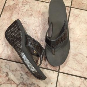 Silver / Grey Volatile Platform Flip Flops